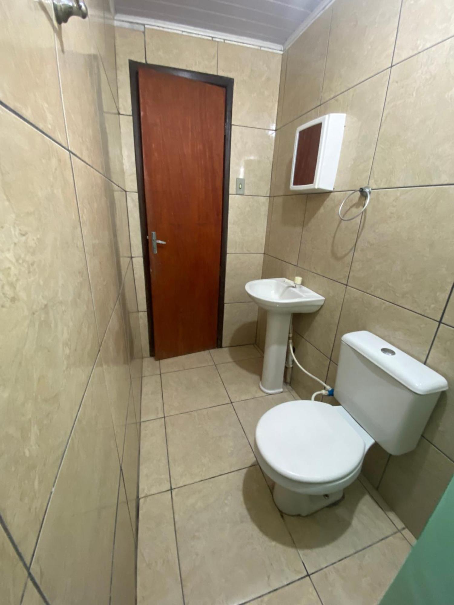 Dorm Room 5-6 People Shared Bathroom Outside Room Dublin Exteriör bild